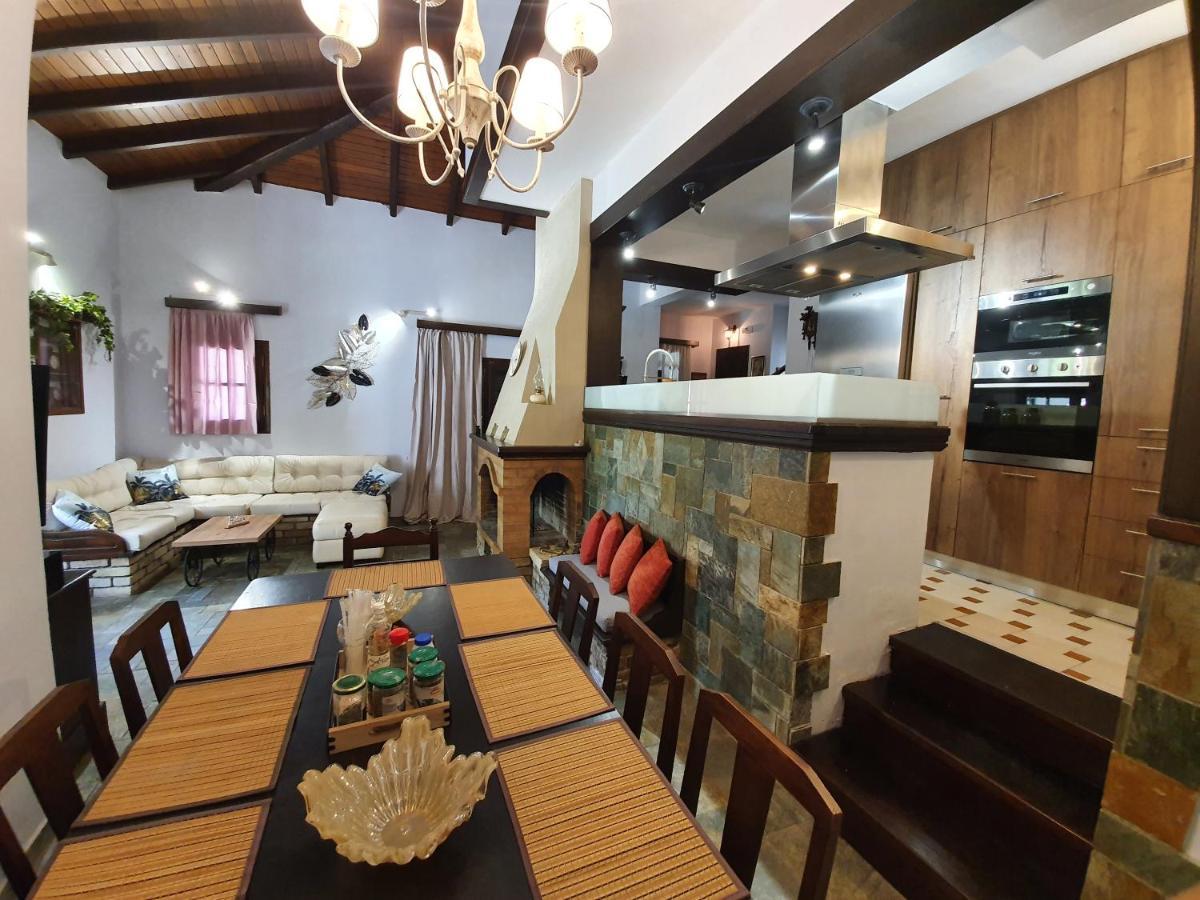 Villa Georgia อาคาราวี ภายนอก รูปภาพ