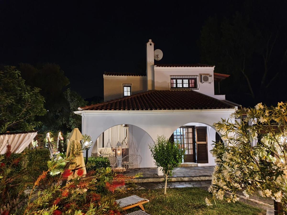 Villa Georgia อาคาราวี ภายนอก รูปภาพ